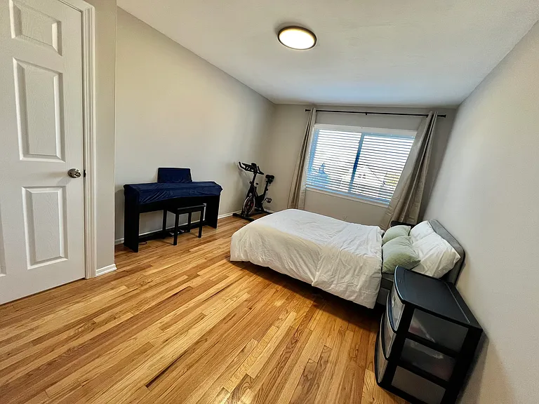 550 Prospect St — Photo 17