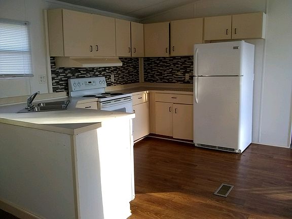 2nd image of 5904 N Ard Ln
