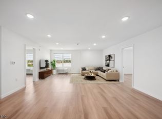 369 18th Ave #201, Newark, NJ 07108