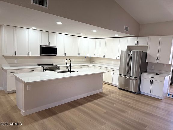 3rd image of 3031 N NEBRASKA Street