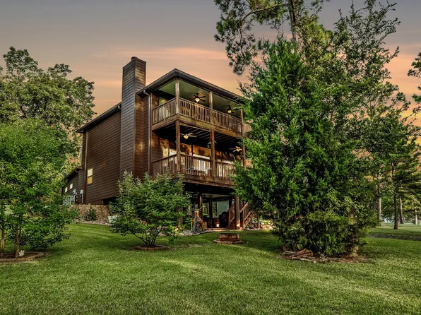 48 Hillsborough Dr, Huntsville, TX 77340