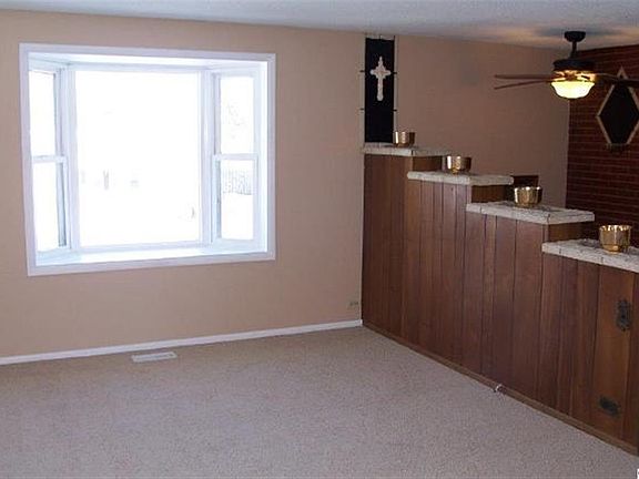 Home for Sale in Quincy, IL $89,900