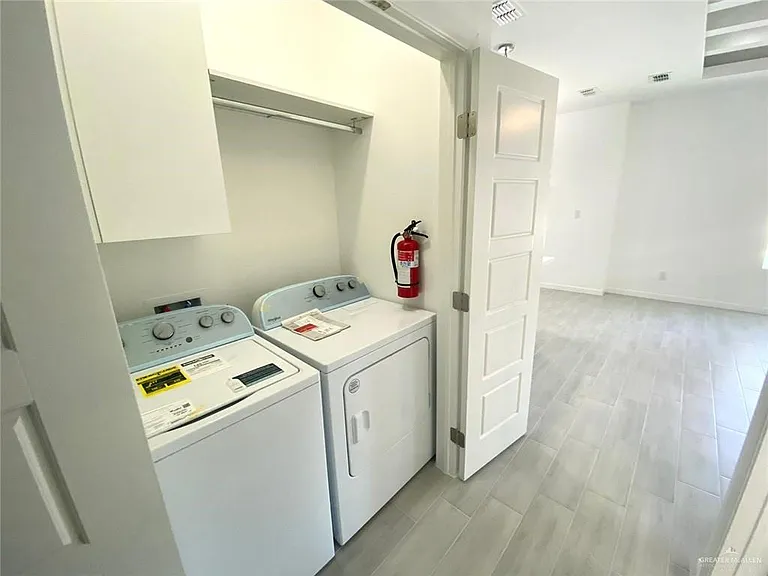 1621 W Sumitt Dr #1 — Photo 9