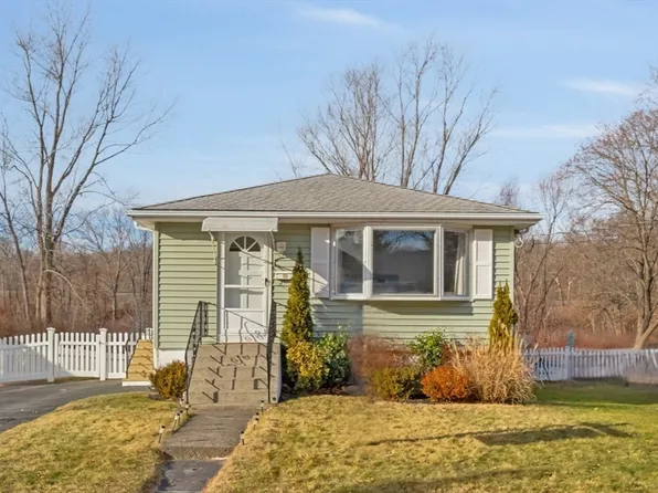 36 Dallas St, Worcester, MA 01604