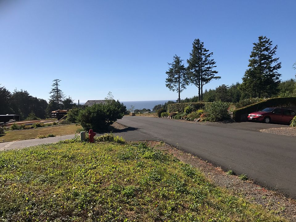 1st image of Buena Vista Dr #33