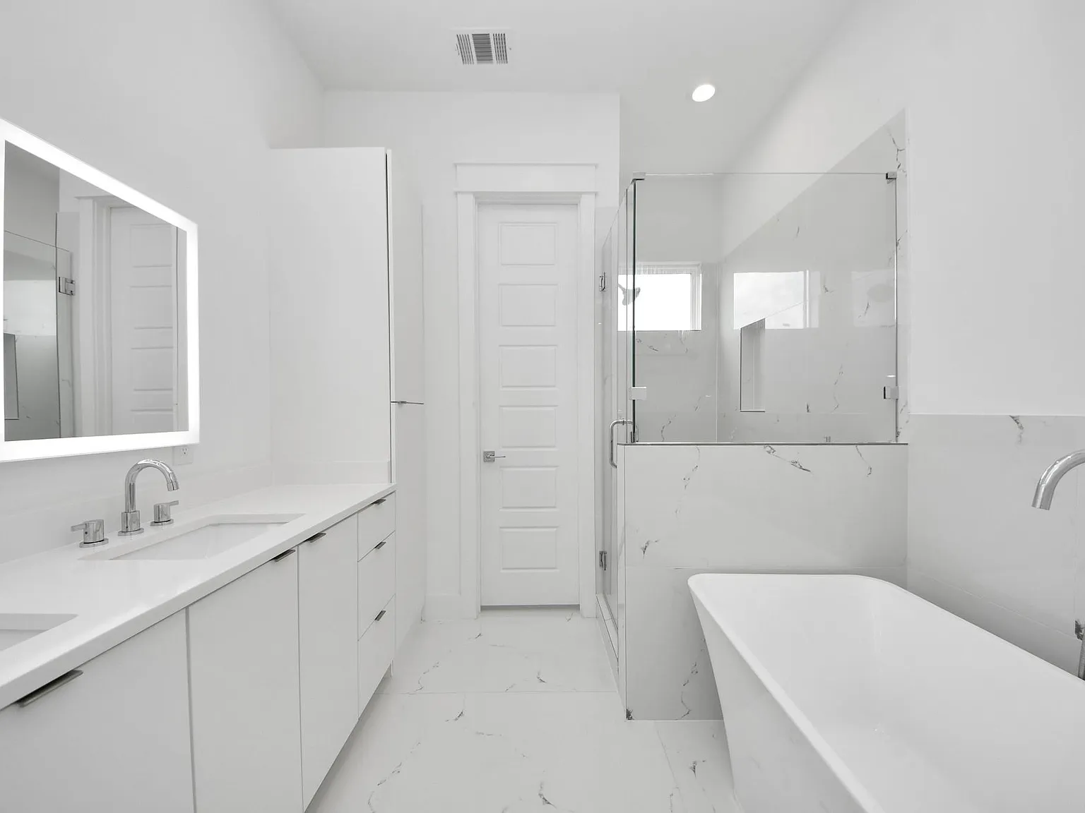 3 bed, 3.5 bath, 2261 sqft, $2,650 — Photo 4