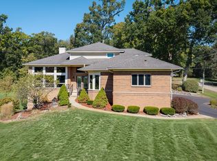 5565 Ford Rd, Commerce Township, MI 48382