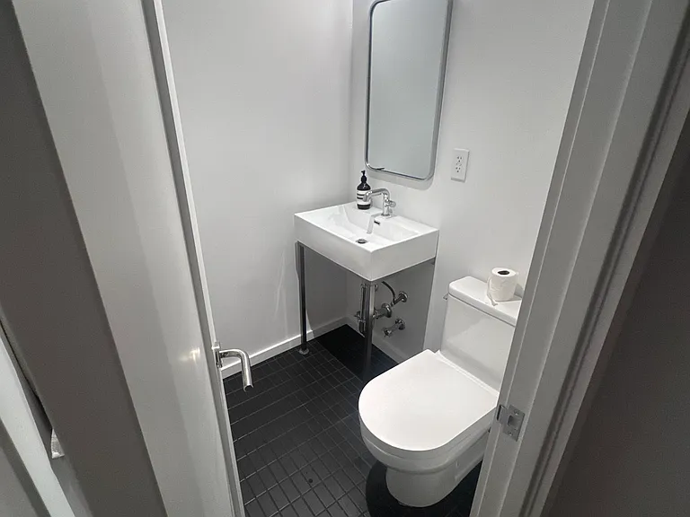 101 Lincoln Ave #3E — Photo 5