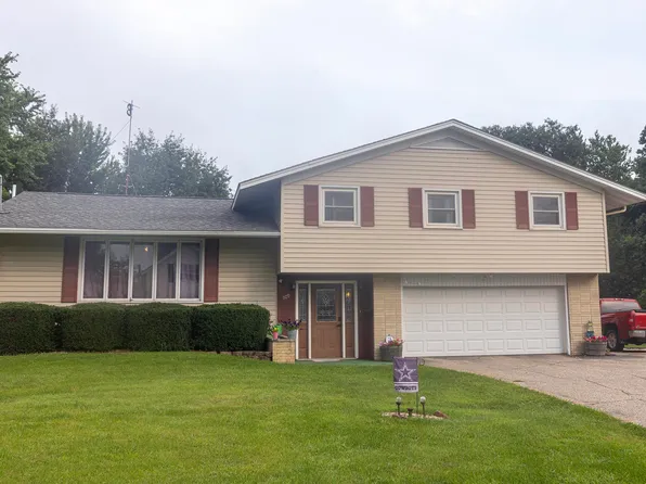 509 Lybrand St, Postville, IA 52162