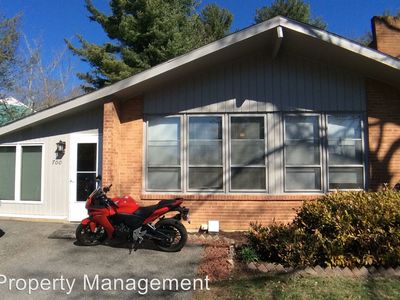 700 Burruss Dr, Blacksburg, VA, 24060