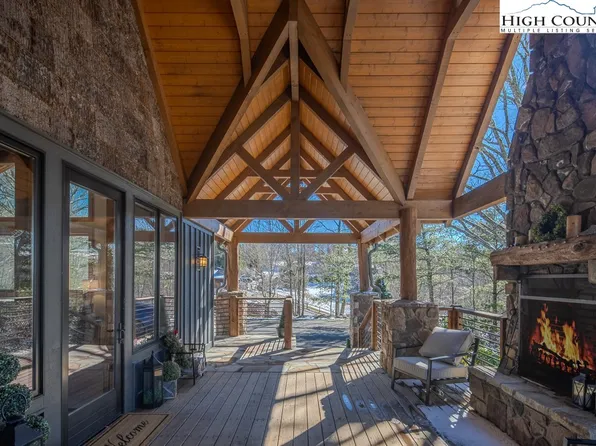 22 Falls Creek Parkway, Elk Park, NC 28622