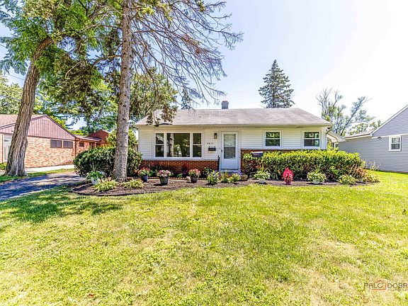 2nd image of 2814 Cardinal Dr
