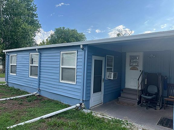 3rd image of 8933 Big Blue Ln
