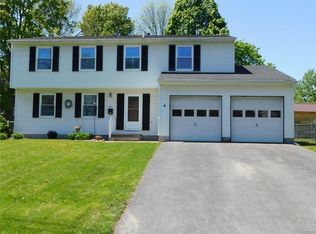 4 Kingman Rd, Liverpool, NY 13090