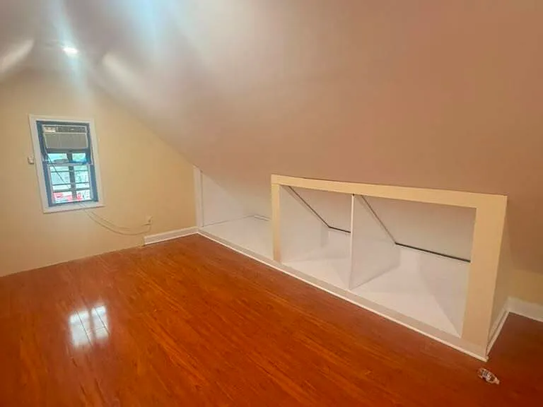 16 Terrace Ave — Photo 4