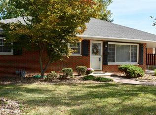 8 Devon Hill Ln, Granite City, IL