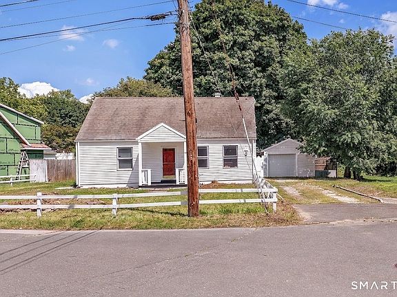 3rd image of 13 Fairchild Drive