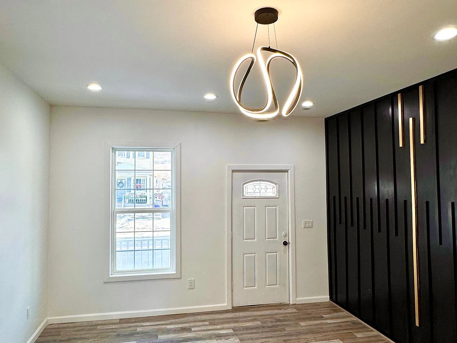 2 bed, $1,350 — Photo 2