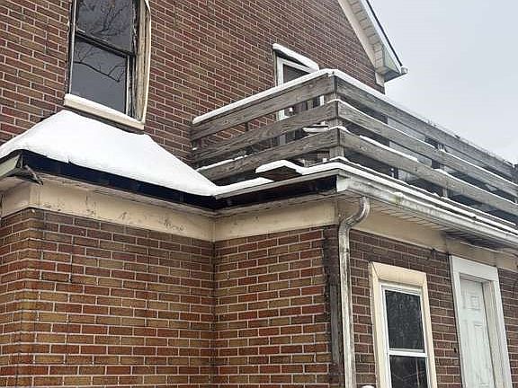 4th image of 417 Margaret St