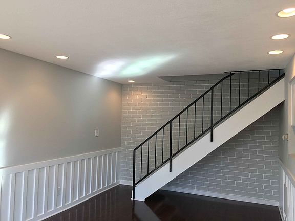 4th image of 2936 Knollwood Ave