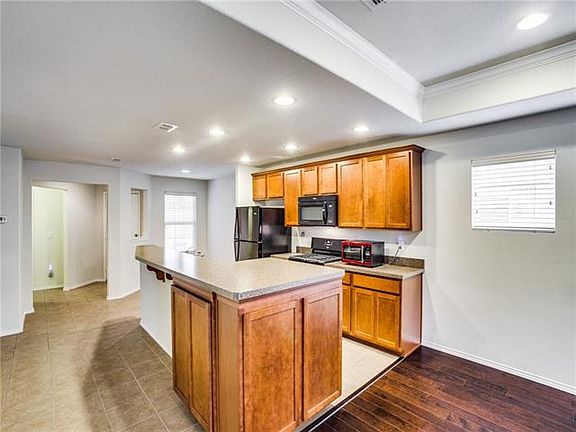 5th image of 3143 Oyster Bay Dr