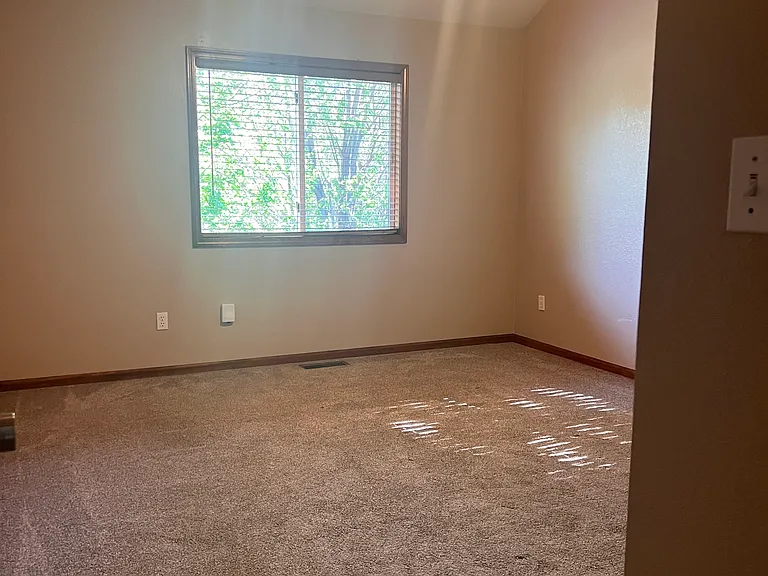 505 Nigel Dr — Photo 9