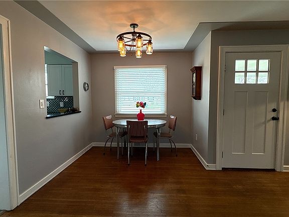 3rd image of 300 Concord Dr