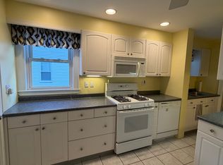 11 Pearl St #1A, Belmont, MA 02478