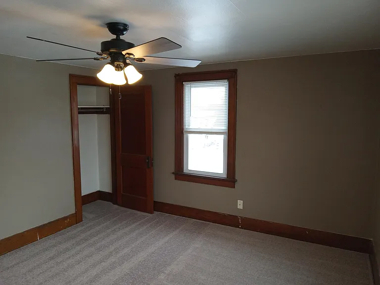 739 King St — Photo 10