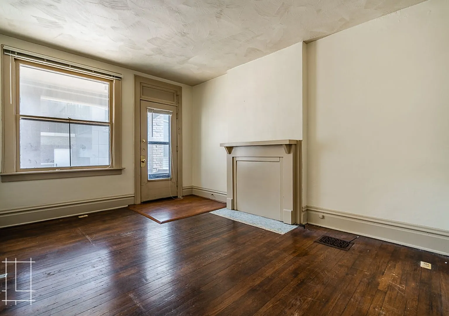 35 Lundy St. — Photo 3