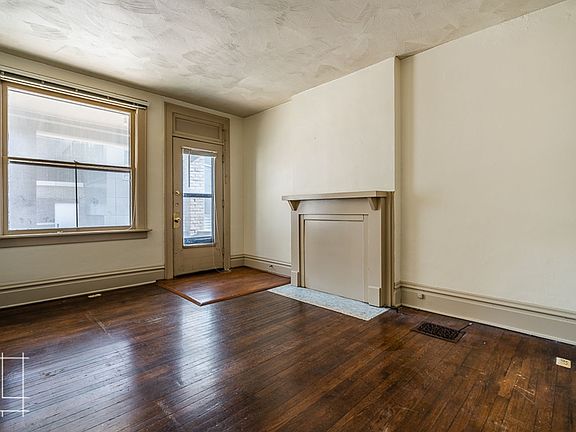 3rd image of 35 Lundy St