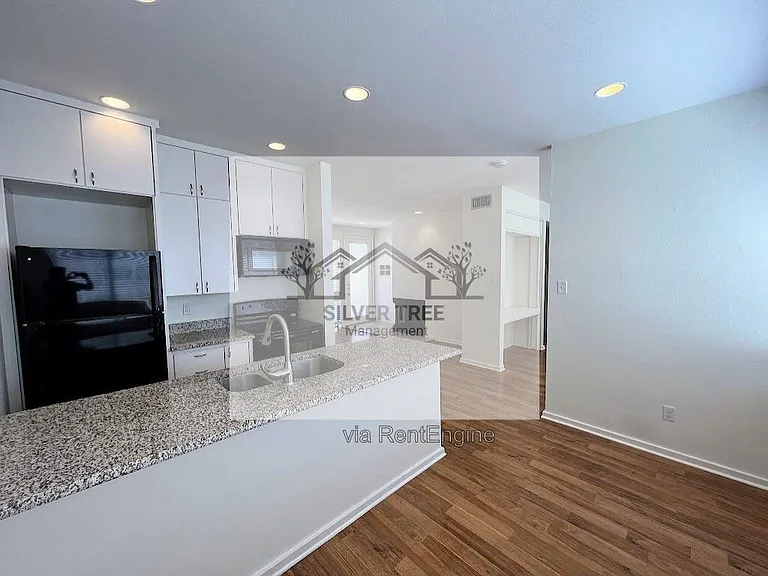 4015 Bowser Ave #E — Photo 6