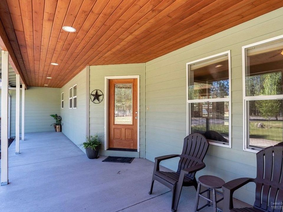 1st image of 15991 Falcon Ln