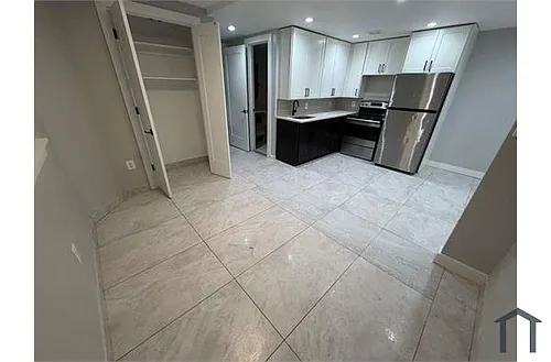 1649 Nelson Ave #2A Photo 1