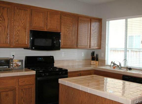 4th image of 573 Ashford Ct