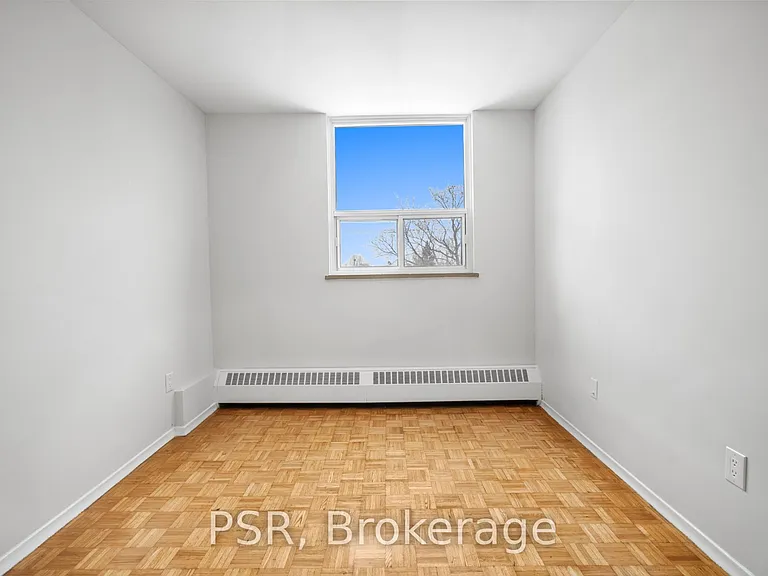 105 Rowena Dr #204 — Photo 17