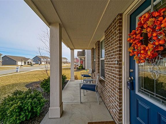3rd image of 5617 W Woods Edge Dr