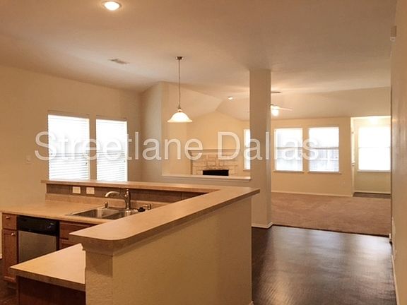 3rd image of 12532 Summerwood Dr