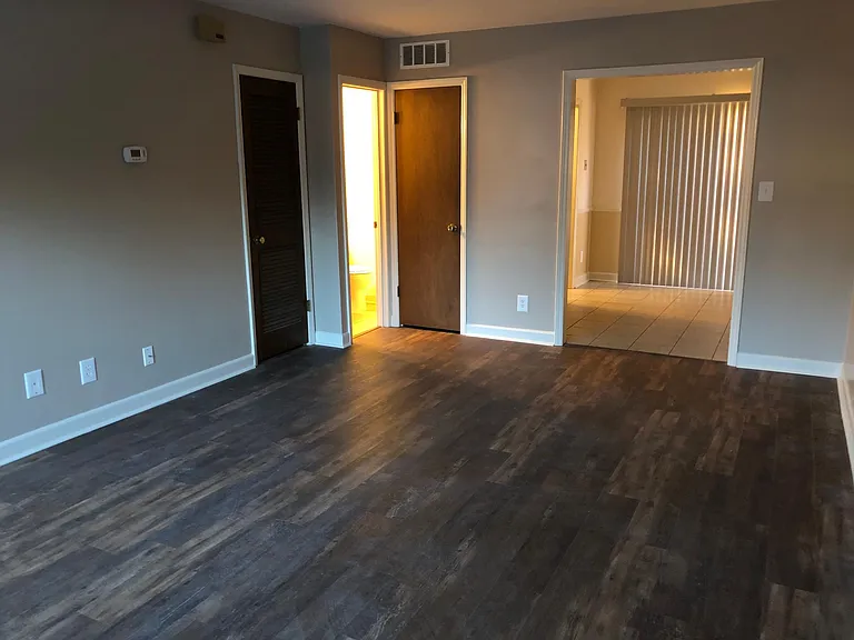 2255 W Clemmonsville Rd — Photo 11
