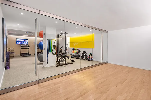 Sold by Nest Seekers International | media 16