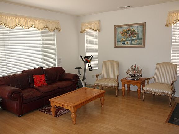 3rd image of 11496 Creekstone Ln