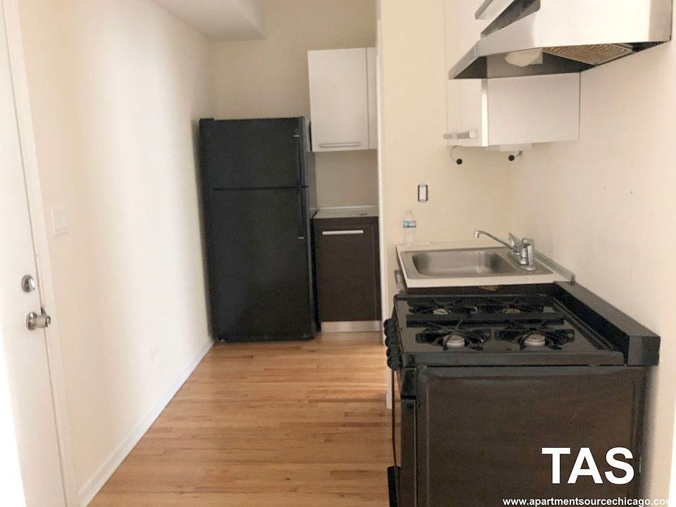 1st image of 5064 N Winthrop Ave #211