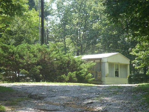 4th image of 263 Esther Dr