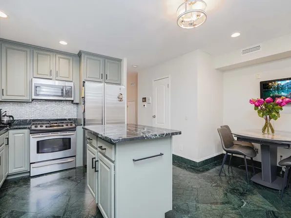 2221 East 69th Street image 7 of 15