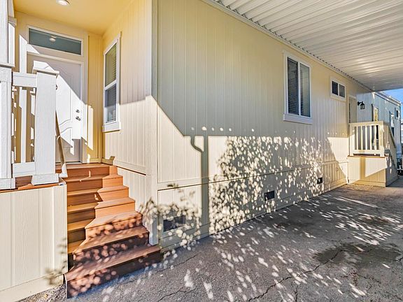 4th image of 208 El Bosque Dr #208