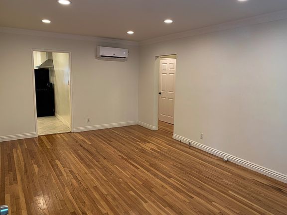 3rd image of 849 S Wooster St APT 1