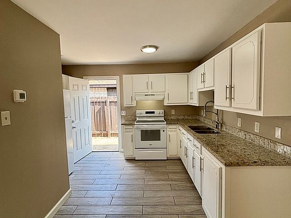 4th image of 1202 Bryce Dr #6