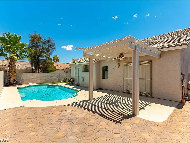 4432 Lobero Ave — Photo 17