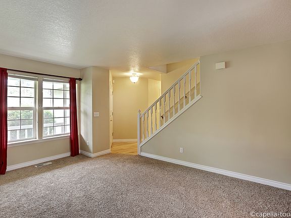 2nd image of 5497 SE Clearbrook St