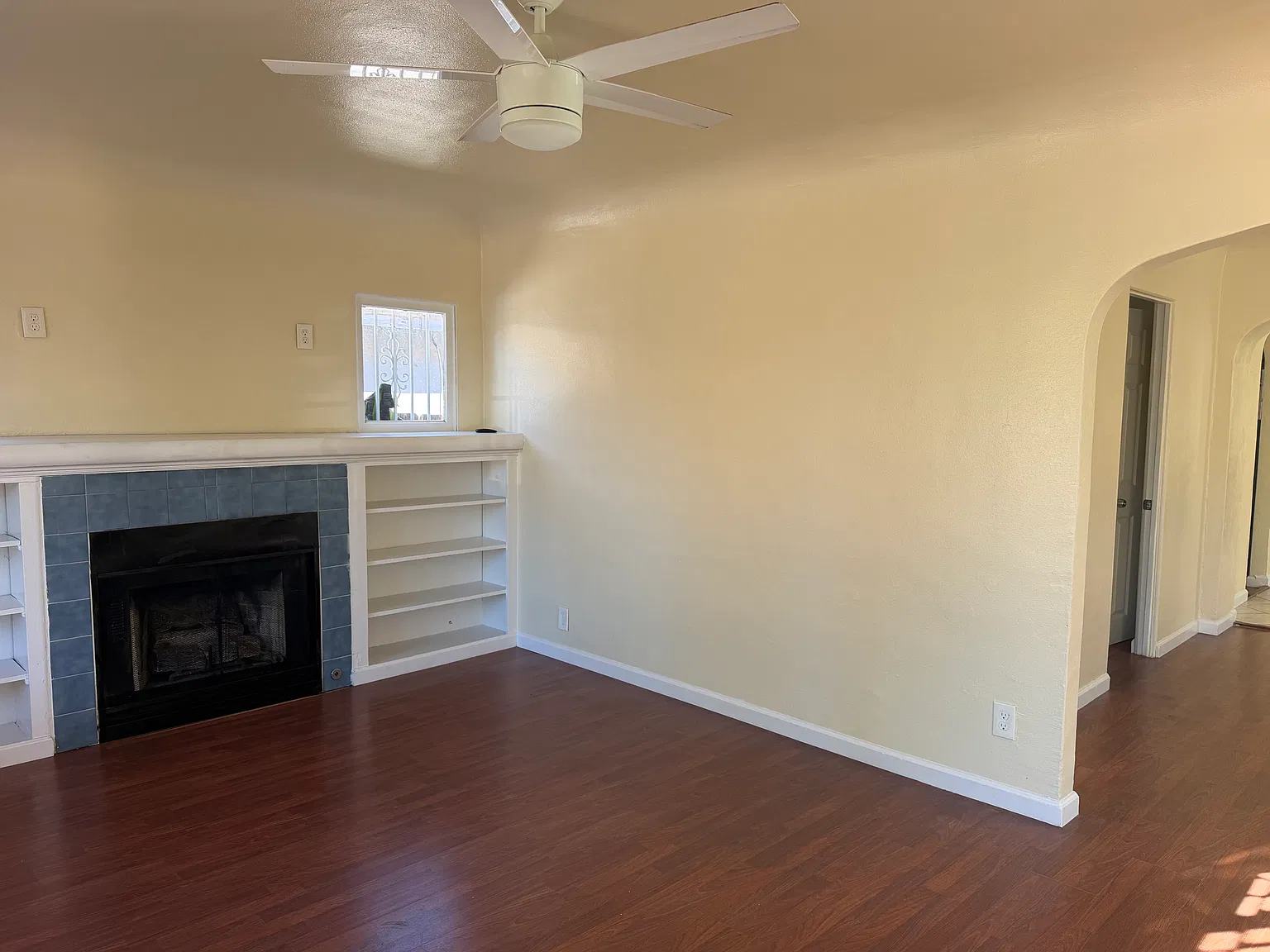 2 bed, 1200 sqft, $3,298 — Photo 2